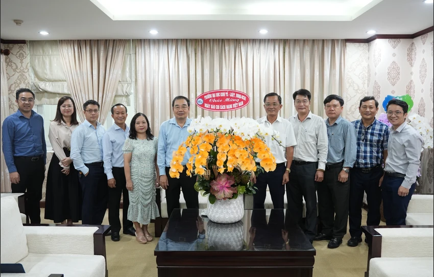 TRƯỜNG ĐH KINH TẾ - LUẬT