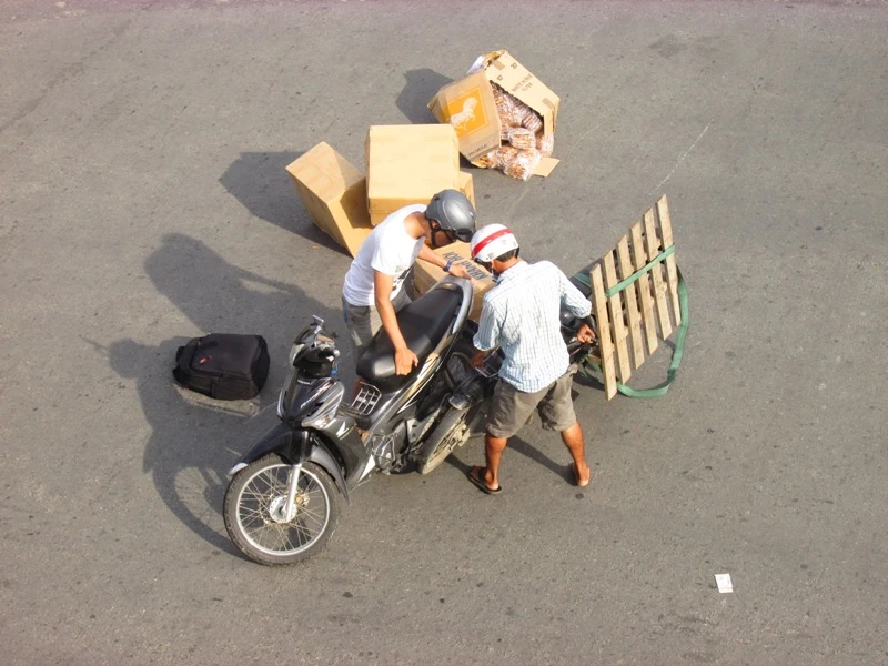 Người Sài Gòn mệt mỏi với 'điệp khúc' kẹt xe hằng ngày ảnh 8 Người Sài Gòn mệt mỏi với 'điệp khúc' kẹt xe hằng ngày ảnh 8