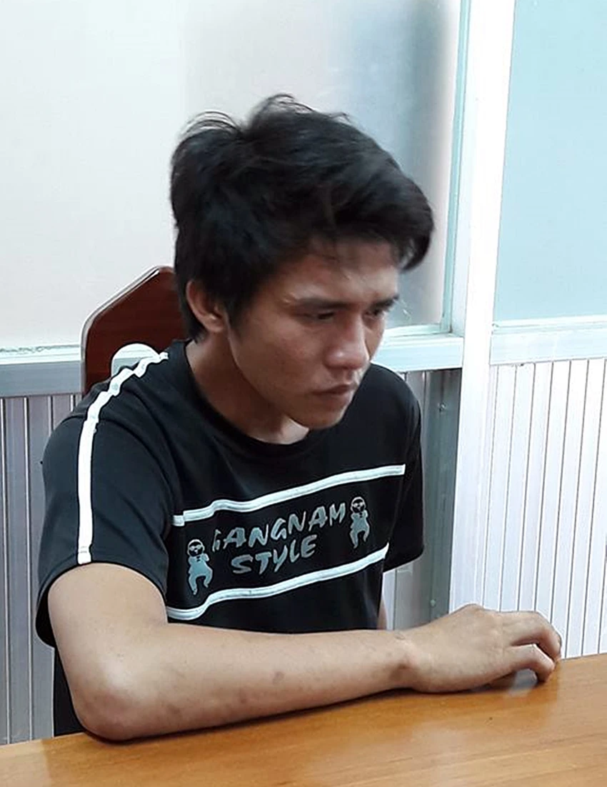 Phạt tù kẻ đâm chết người vì bị chê 'miệng thúi' ảnh 1 Phạt tù kẻ đâm chết người vì bị chê 'miệng thúi' ảnh 1