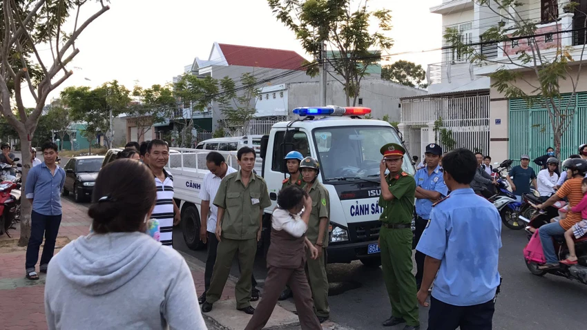Làm rõ nhiều vấn đề vụ còng tay tại Trường Thanh Nguyên ảnh 3 Làm rõ nhiều vấn đề vụ còng tay tại Trường Thanh Nguyên ảnh 3