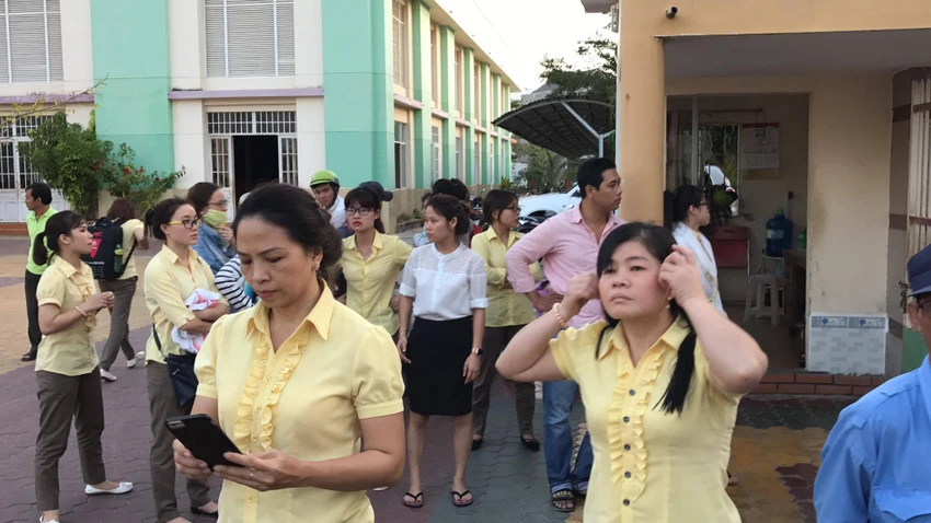Làm rõ nhiều vấn đề vụ còng tay tại Trường Thanh Nguyên ảnh 2 Làm rõ nhiều vấn đề vụ còng tay tại Trường Thanh Nguyên ảnh 2