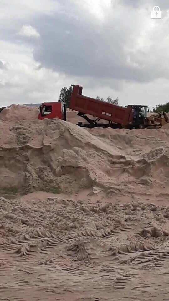 Xử lý nghiêm cán bộ 'bảo kê' khai thác cát lậu ảnh 1 Xử lý nghiêm cán bộ 'bảo kê' khai thác cát lậu ảnh 1