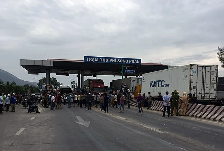 BOT Sông Phan lại 'thất thủ', đóng xả trạm liên tục ảnh 4 BOT Sông Phan lại 'thất thủ', đóng xả trạm liên tục ảnh 4