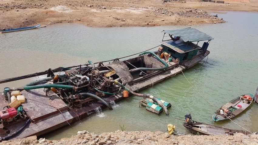 Kiểm điểm cán bộ liên quan vụ phá rừng, trộm cát tại Đa Mi ảnh 1 Kiểm điểm cán bộ liên quan vụ phá rừng, trộm cát tại Đa Mi ảnh 1