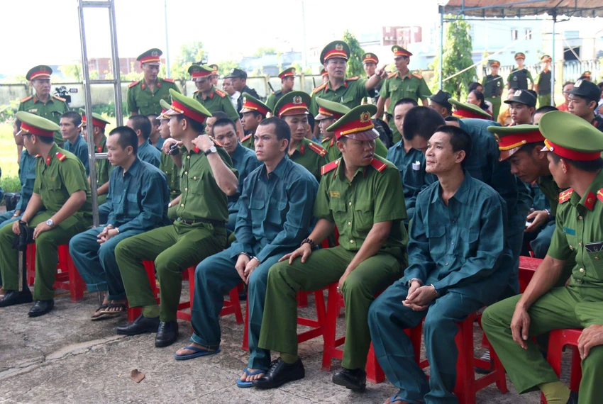 Phạt tù 15 bị cáo chặn QL1, tấn công Đội PCCC Phan Rí ảnh 2