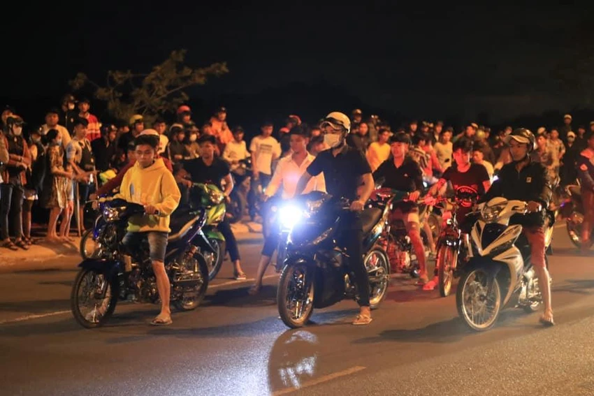 'Đại hội quái xế Đông Nam Bộ' náo loạn Phan Thiết ảnh 5 'Đại hội quái xế Đông Nam Bộ' náo loạn Phan Thiết ảnh 5