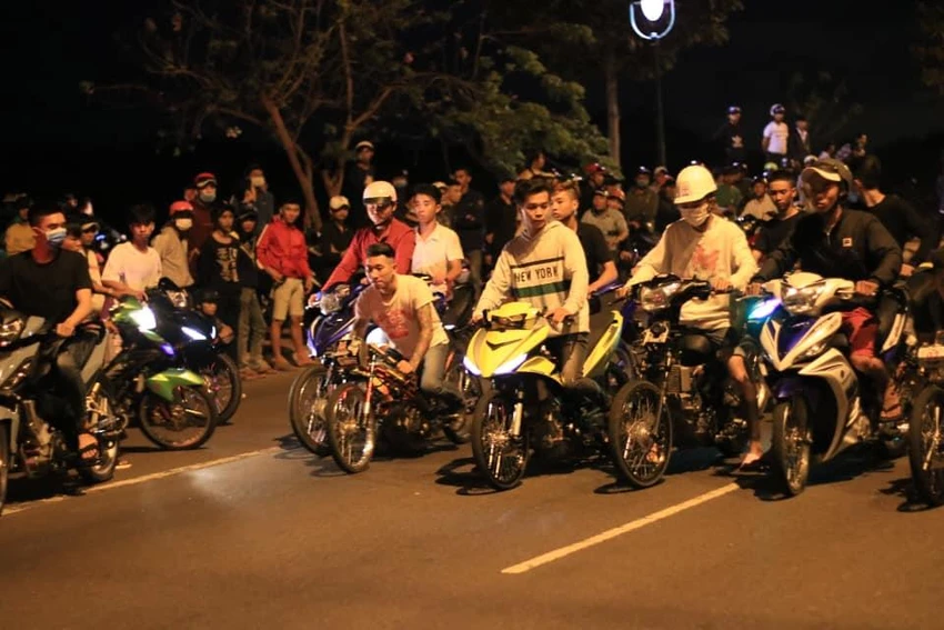 'Đại hội quái xế Đông Nam Bộ' náo loạn Phan Thiết ảnh 8 'Đại hội quái xế Đông Nam Bộ' náo loạn Phan Thiết ảnh 8