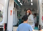 Bệnh nhân chữa khỏi COVID-19 xin ở lại bệnh viện với con trai