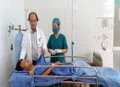 Cảm động thầy cô, bạn bè hợp sức cứu sống cậu học trò bị nạn