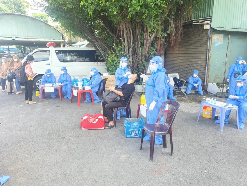 Đoàn xe đưa 200 công dân từ TPHCM trở về Bình Thuận ảnh 3 Đoàn xe đưa 200 công dân từ TPHCM trở về Bình Thuận ảnh 3