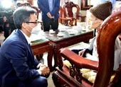 Phó Thủ tướng Vũ Đức Đam thăm và tặng quà Tết tại Thừa Thiên - Huế