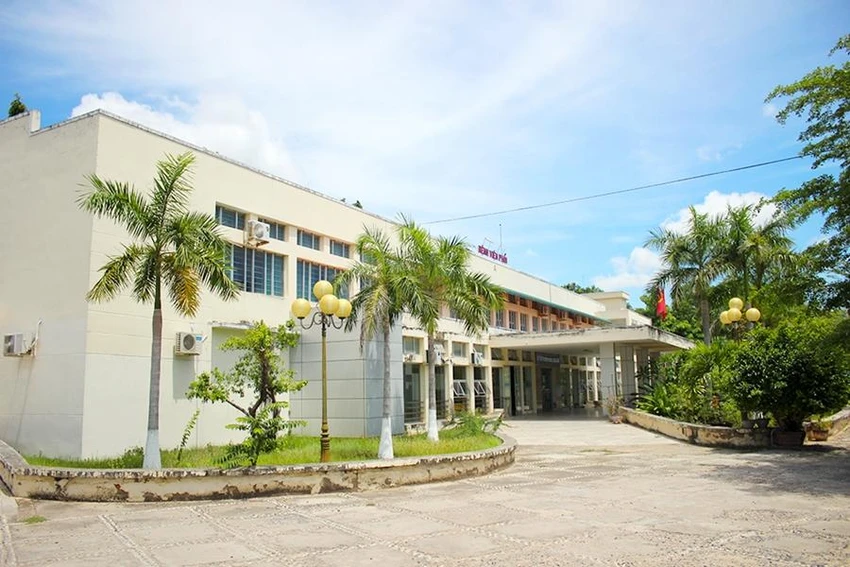 Bệnh viện Phổi Bình Thuận nơi Thanh tra tỉnh vừa công bố kết luận thanh tra. Bệnh viện Phổi Bình Thuận nơi Thanh tra tỉnh vừa công bố kết luận thanh tra.