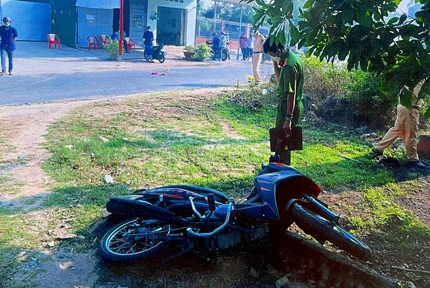 Hiện trường vụ tai nạn. Ảnh PĐ Hiện trường vụ tai nạn. Ảnh PĐ