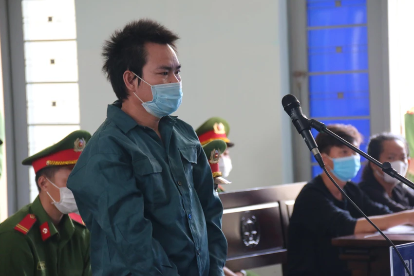 Bị cáo Nguyễn Văn Ngọc nghe tuyên án. Ảnh: NT Bị cáo Nguyễn Văn Ngọc nghe tuyên án. Ảnh: NT