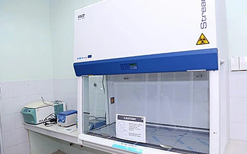 Máy xét nghiệm PCR của Công ty Việt Á cho Bệnh viện Bình Thuận mượn. Ảnh: PĐ