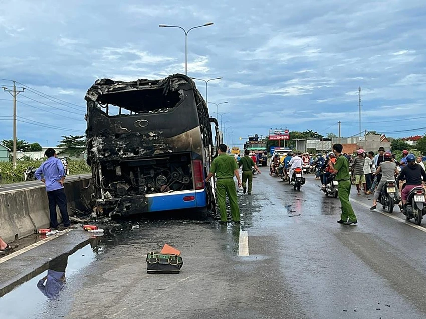 Đến 17g cùng ngày giao thông đã hết ùn tắc. Ảnh PĐ Đến 17g cùng ngày giao thông đã hết ùn tắc. Ảnh PĐ