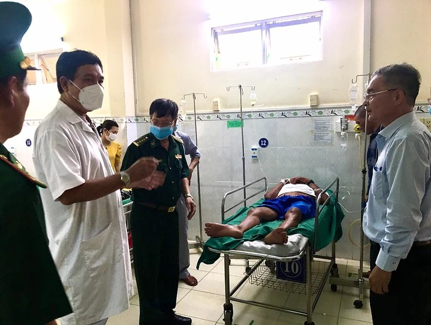 Thuyền viên Trần Thuận Thanh đang suy kiệt nặng. Ảnh TT. Thuyền viên Trần Thuận Thanh đang suy kiệt nặng. Ảnh TT.
