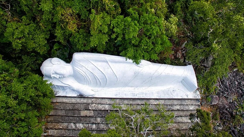 Công trình đồ sộ này xây dựng hơn 4 năm với sự góp sức của hàng ngàn người. Ảnh HAH Công trình đồ sộ này xây dựng hơn 4 năm với sự góp sức của hàng ngàn người. Ảnh HAH