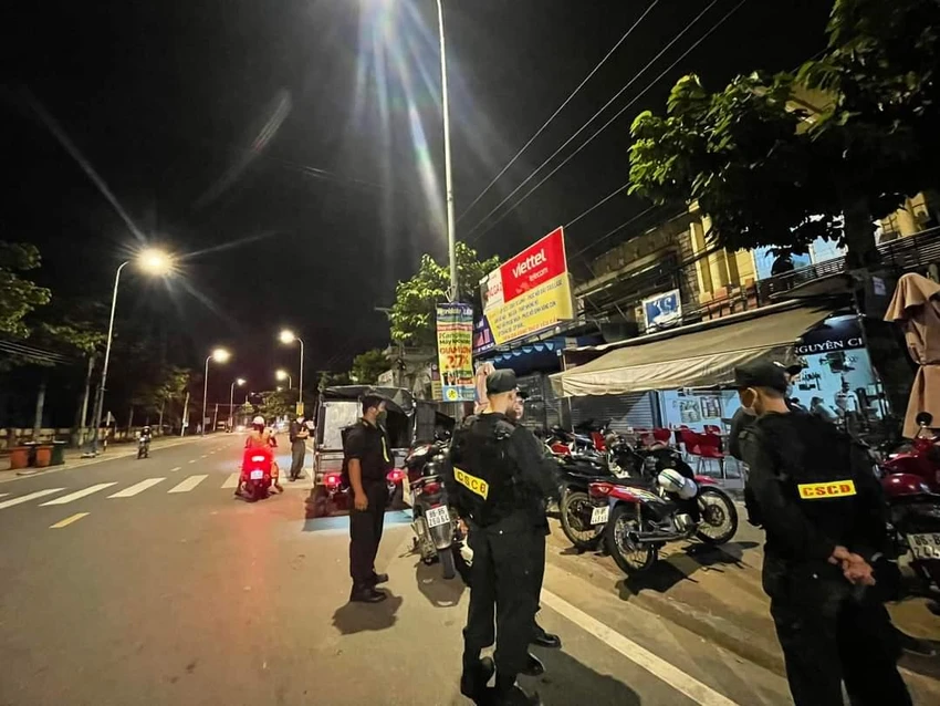 Công an thị xã La Gi tại quán cà phê Milo. Công an thị xã La Gi tại quán cà phê Milo.