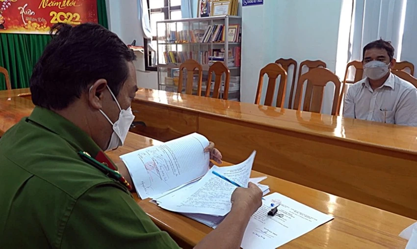 Phạm Quốc Hội làm việc với cơ quan điều tra Phạm Quốc Hội làm việc với cơ quan điều tra