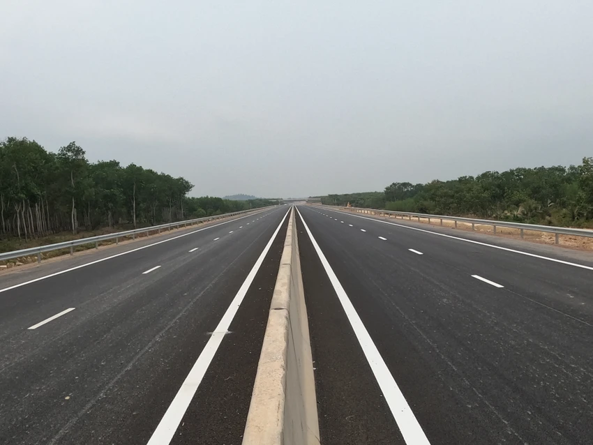 Tỉnh Bình Thuận đang gấp rút triển khai phối hợp tổ chức Lễ khánh thành. Ảnh: PHƯƠNG NAM Tỉnh Bình Thuận đang gấp rút triển khai phối hợp tổ chức Lễ khánh thành. Ảnh: PHƯƠNG NAM
