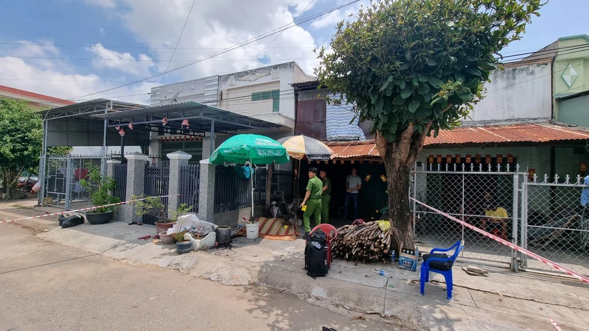 Hiện trường vụ án mạng đau lòng. Ảnh: PĐ Hiện trường vụ án mạng đau lòng. Ảnh: PĐ
