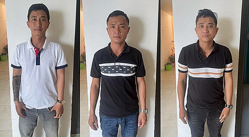 Nhóm tín dụng đen đánh phụ nữ vừa bị tạm giữ. Ảnh: PP. Nhóm tín dụng đen đánh phụ nữ vừa bị tạm giữ. Ảnh: PP.