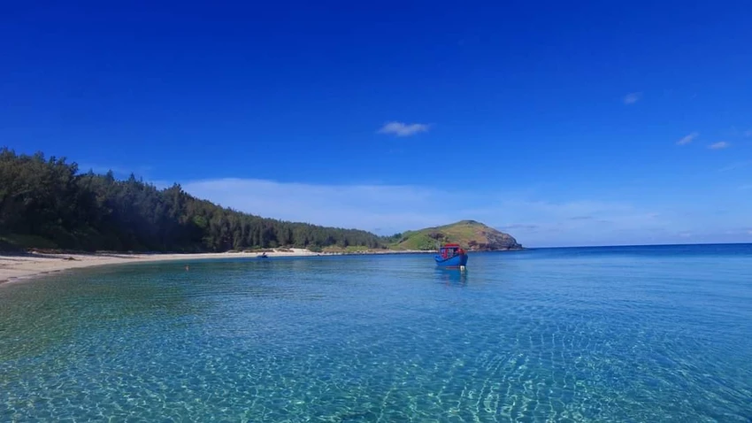 Hòn Tranh, một bãi biển tuyệt đẹp mà du khách thường chọn đến. Ảnh PN. Hòn Tranh, một bãi biển tuyệt đẹp mà du khách thường chọn đến. Ảnh PN.