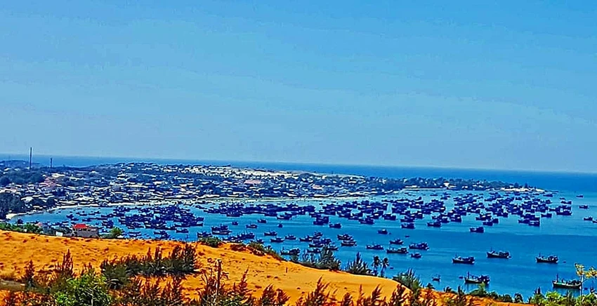 Một góc vịnh Mũi Né. Ảnh PHƯƠNG NAM. Một góc vịnh Mũi Né. Ảnh PHƯƠNG NAM.