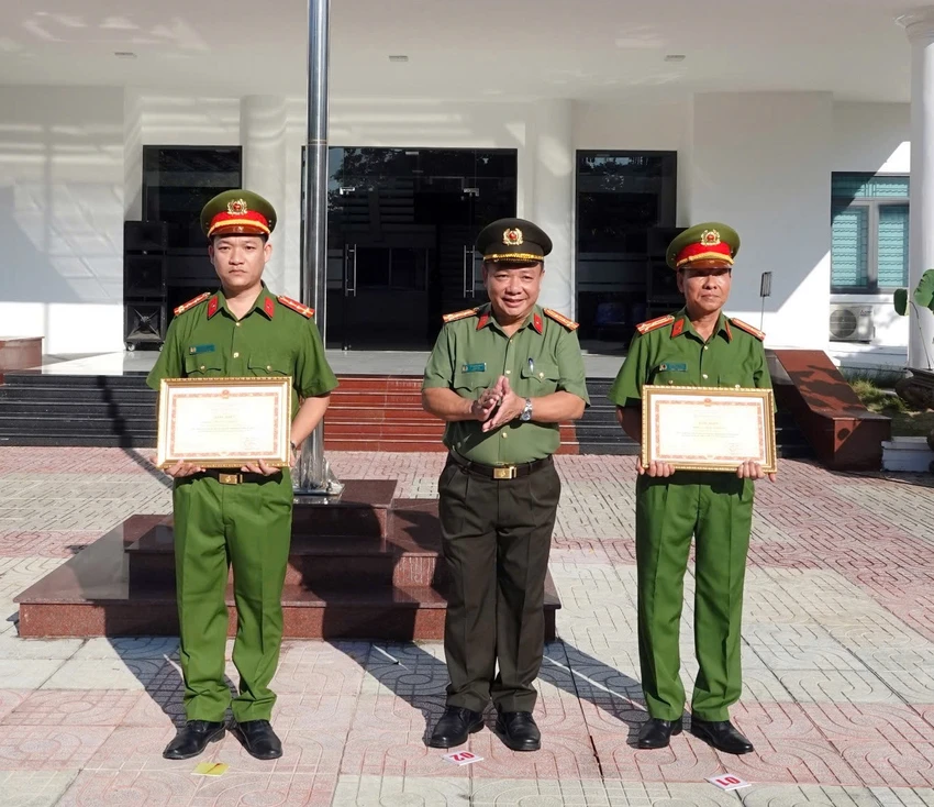 khai thác vàng
