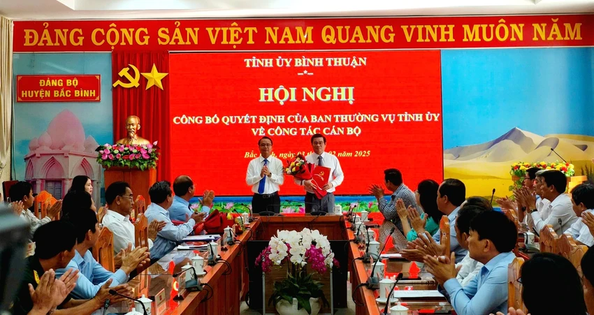 ban-thuong-vu-tinh-uy (2).jpg