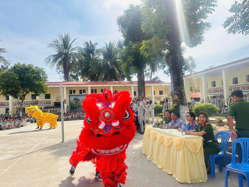 trực tiếp kiểm sát