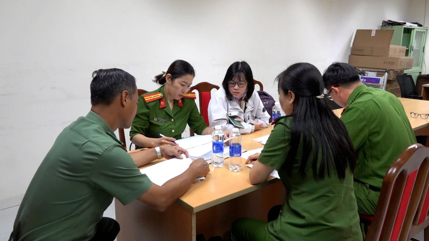 Mìu Nhịt Y