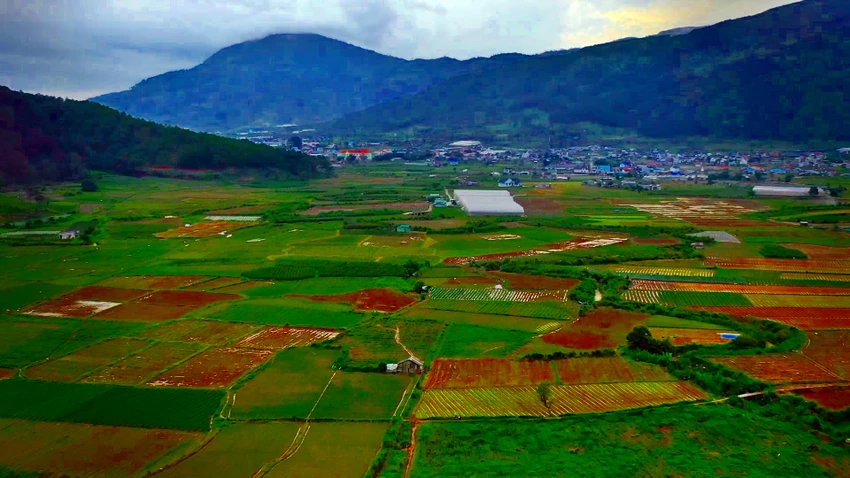 hồ chứa nước Ta Hoét