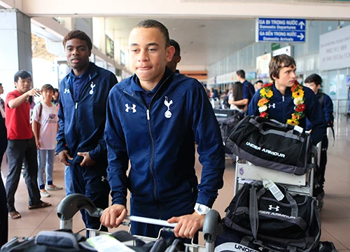 Vào lúc 18h chiều nay, đội U19 Tottenham sẽ có buổi tập tại sân Thống Nhất. MG-0332-5812-1388812053.jpg