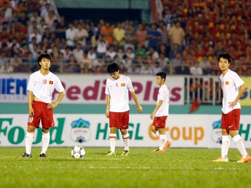 U19 Nhật Bản, Tottenham, U19 Việt Nam, bầu Đức, quốc tế, Roma U19 Nhật Bản, Tottenham, U19 Việt Nam, bầu Đức, quốc tế, Roma
