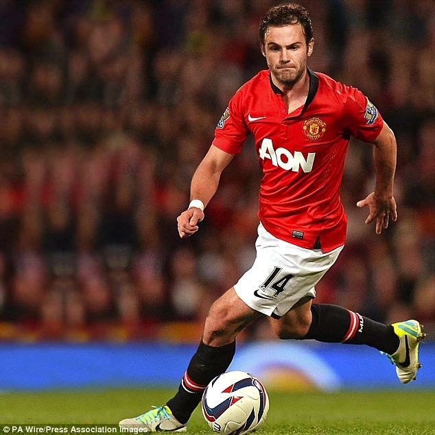 Chelsea hét giá “khủng”, thách thức M.U vụ Juan Mata ảnh 1