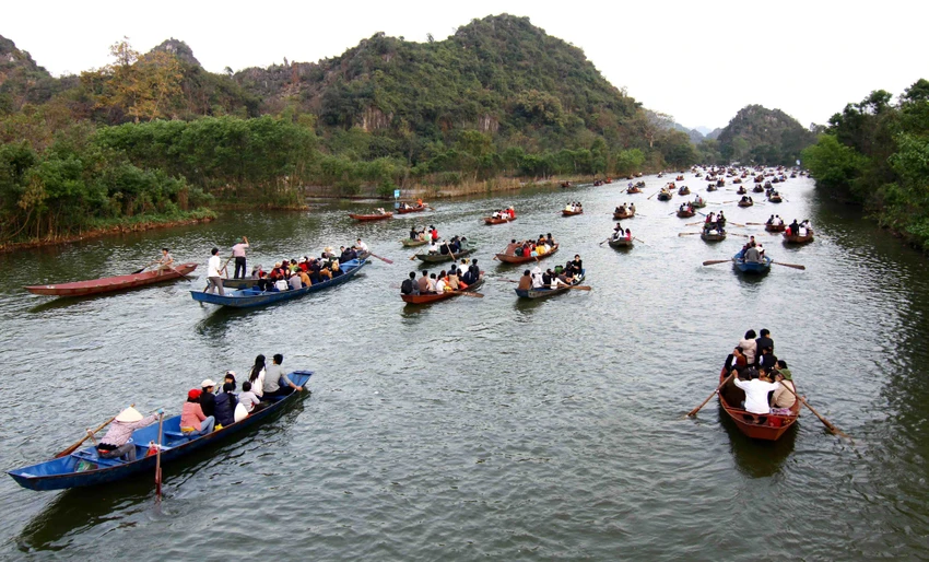 Nhiều nơi khai hội mùa xuân ảnh 1