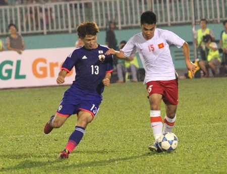 Hình ảnh ở V-League trái ngược với tinh thần fair-play của các cầu thủ U19 Việt Nam