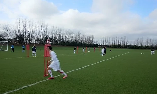 U19 Việt Nam đá giao hữu với U19 Arsenal ảnh 1 1654300-751814661496908-180584-6415-1451