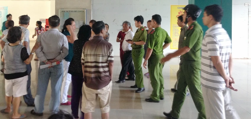 Cư dân và ban quản lý chung cư tranh giành phòng điều hành ảnh 3