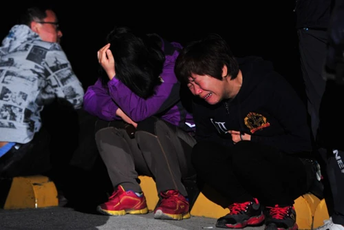 Hành khách phà Sewol: 'Bà ơi, cháu chết mất' ảnh 1 han-quoc.jpg