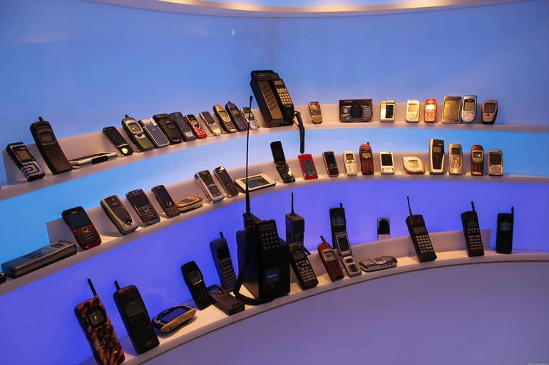 Microsoft thôn tính Nokia: Đã đến lúc phải vĩnh biệt Nokia! ảnh 1 điện thoại Nokia, Microsoft mua Nokia