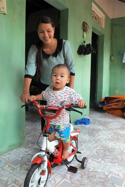 Nữ tuyển thủ nén nỗi buồn xa con thơ vì giấc mơ World Cup ảnh 1 tuyen-nu-1-9670-1399698071.jpg
