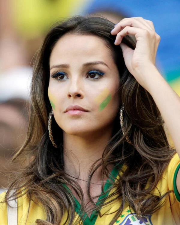 Chiêm ngưỡng những fan nữ tuyệt sắc nhất World Cup ảnh 2