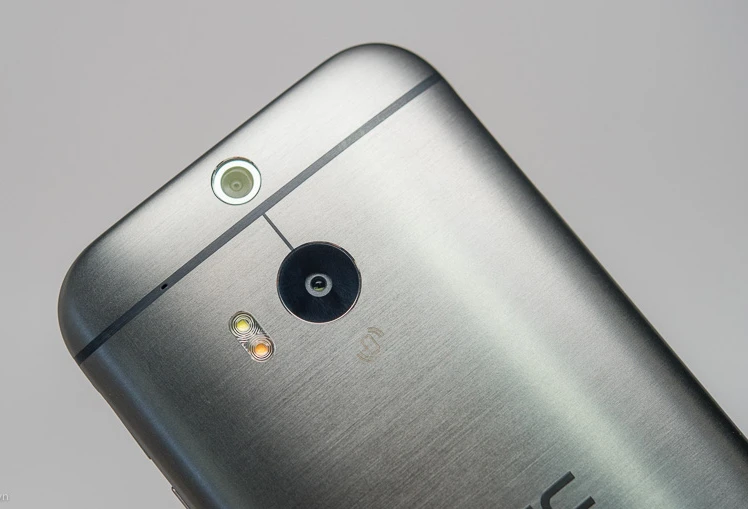 Thủ thuật giúp bạn tiết kiệm pin cho smartphone ảnh 5 Camera_Flash.