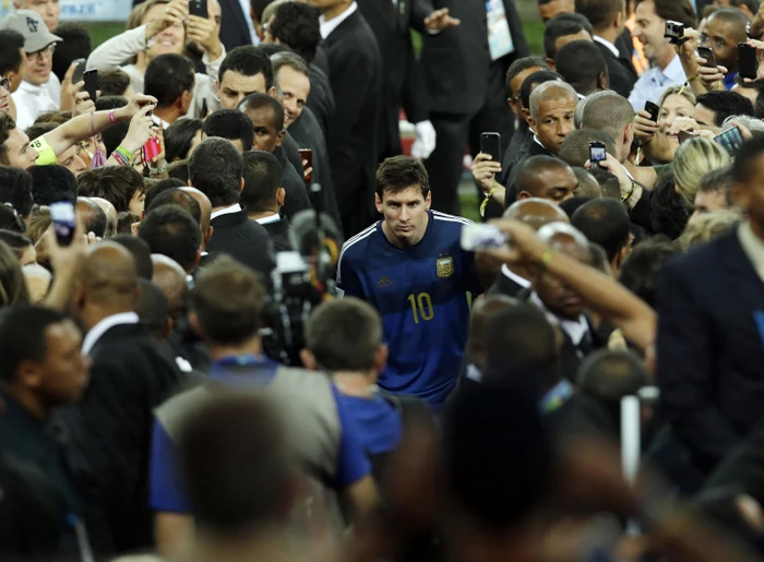 Messi “đắng lòng” nhìn cúp vàng tuột khỏi tầm tay ảnh 9