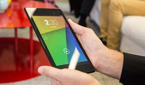 Ra đời năm 2013 nhưng đến nay Nexus 7 vẫn được đánh giá cao trong phân khúc máy tính bảng tầm trung. google-nexus-7-2013-8000-1406881005.jpg