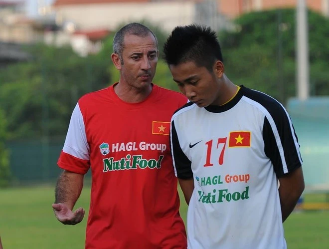 U19 Việt Nam, Graechen, vé U19 Việt Nam, Graechen, vé