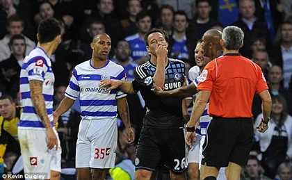 Rio Ferdinand mắng Terry là ‘kẻ ngu ngốc nhất thế giới’ ảnh 2